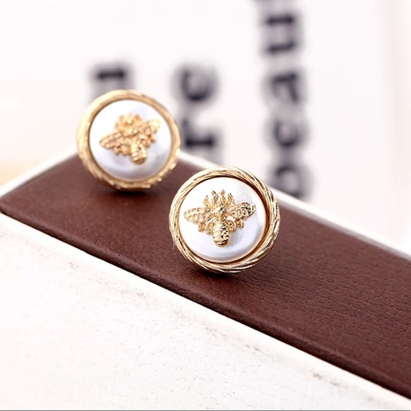 Acrylic Pearl Gold BEE Earring Bohemian Vintage - Picture 2 of 6